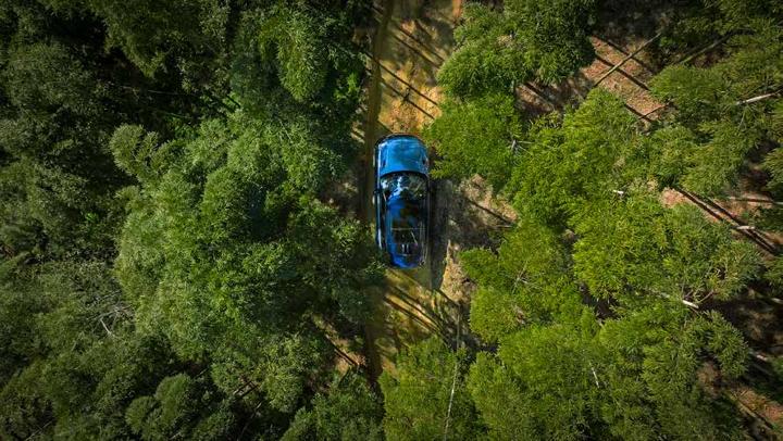 LAND ROVER 路虎 · 夜航 画面 3